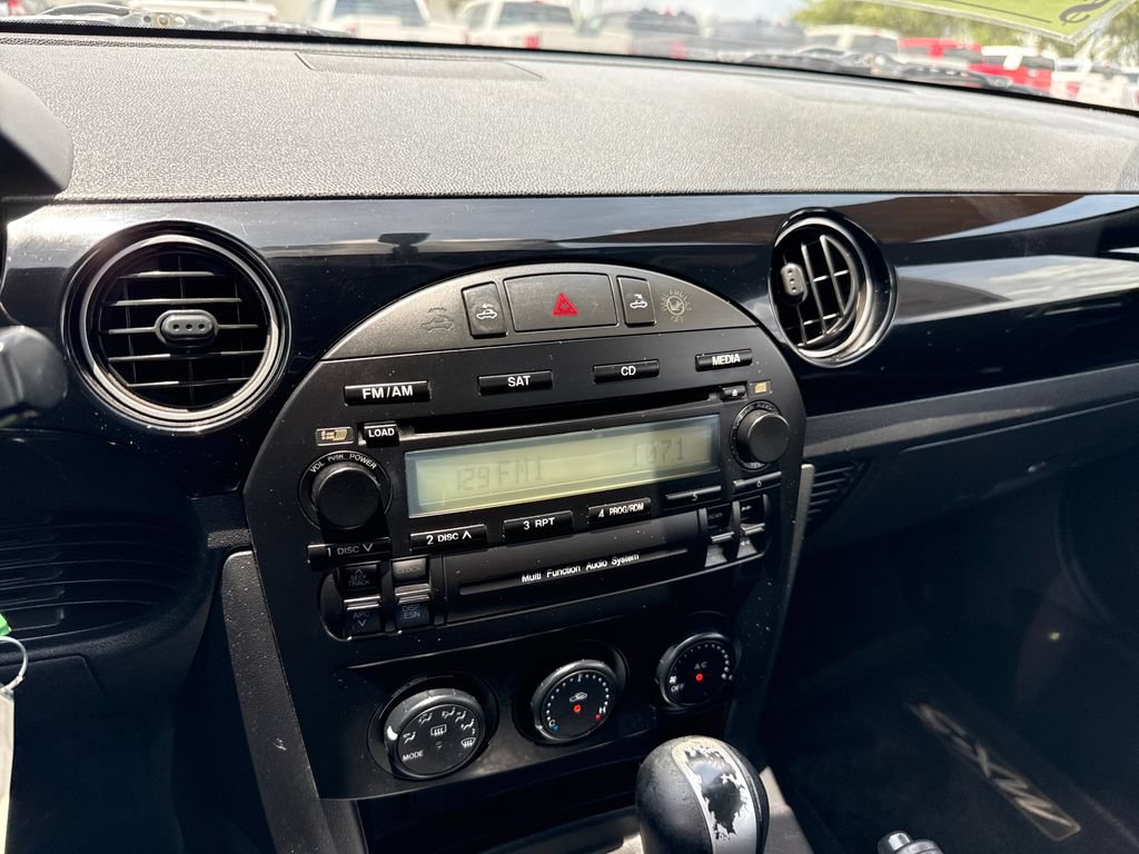 Used 2008 MAZDA MX-5 Miata Touring RWD image 18