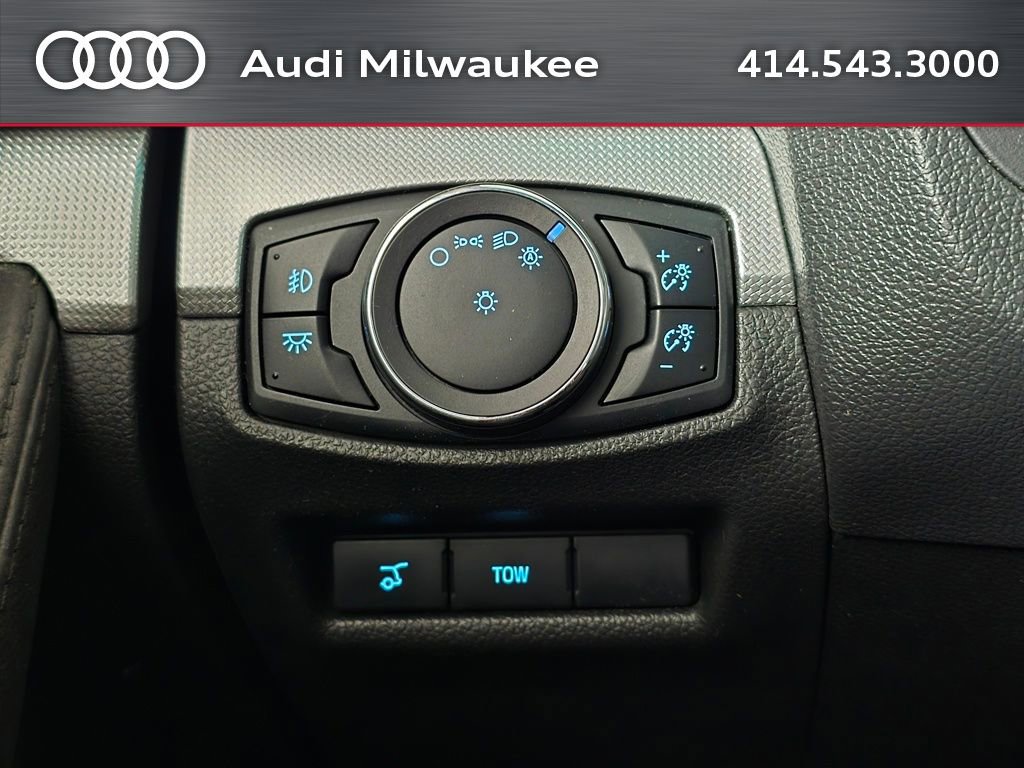 Used 2014 Ford Explorer XLT w/ Equipment Group 202A image 35