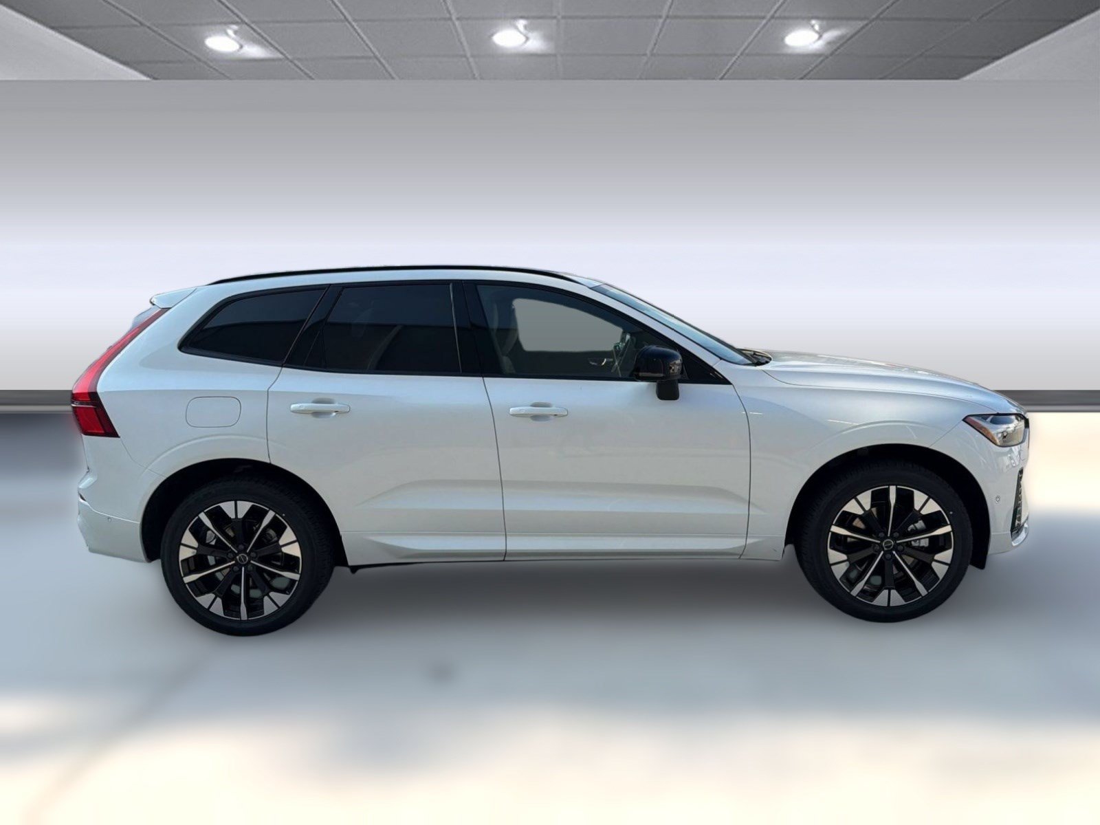 New 2026 Volvo XC60 B5 Plus w/ Protection Package Premier AWD/4WD image 8