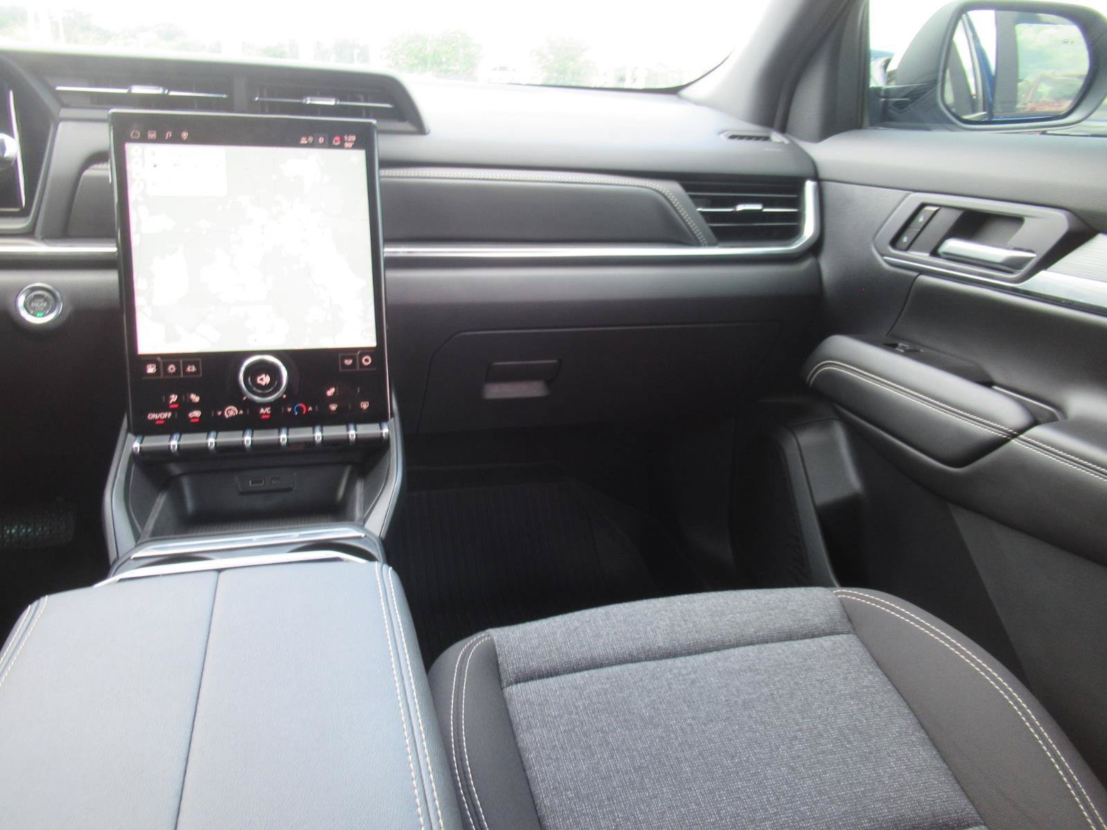 Used 2026 GMC Terrain Elevation w/ Black Edition FWD image 14