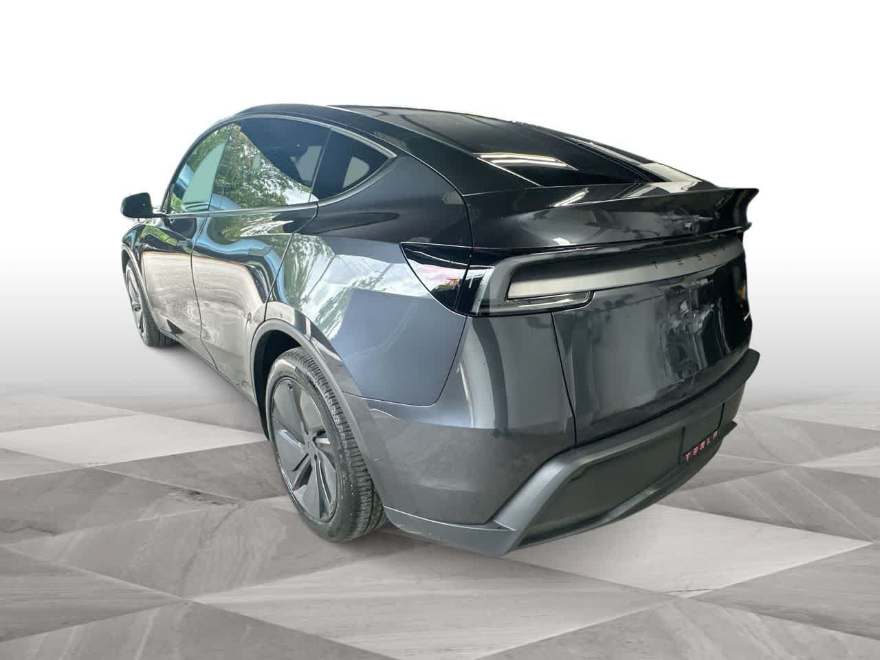Used 2026 Tesla Model Y AWD image 6