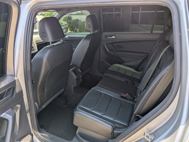 Used 2021 Volkswagen Tiguan SEL Premium R-Line AWD/4WD image 25