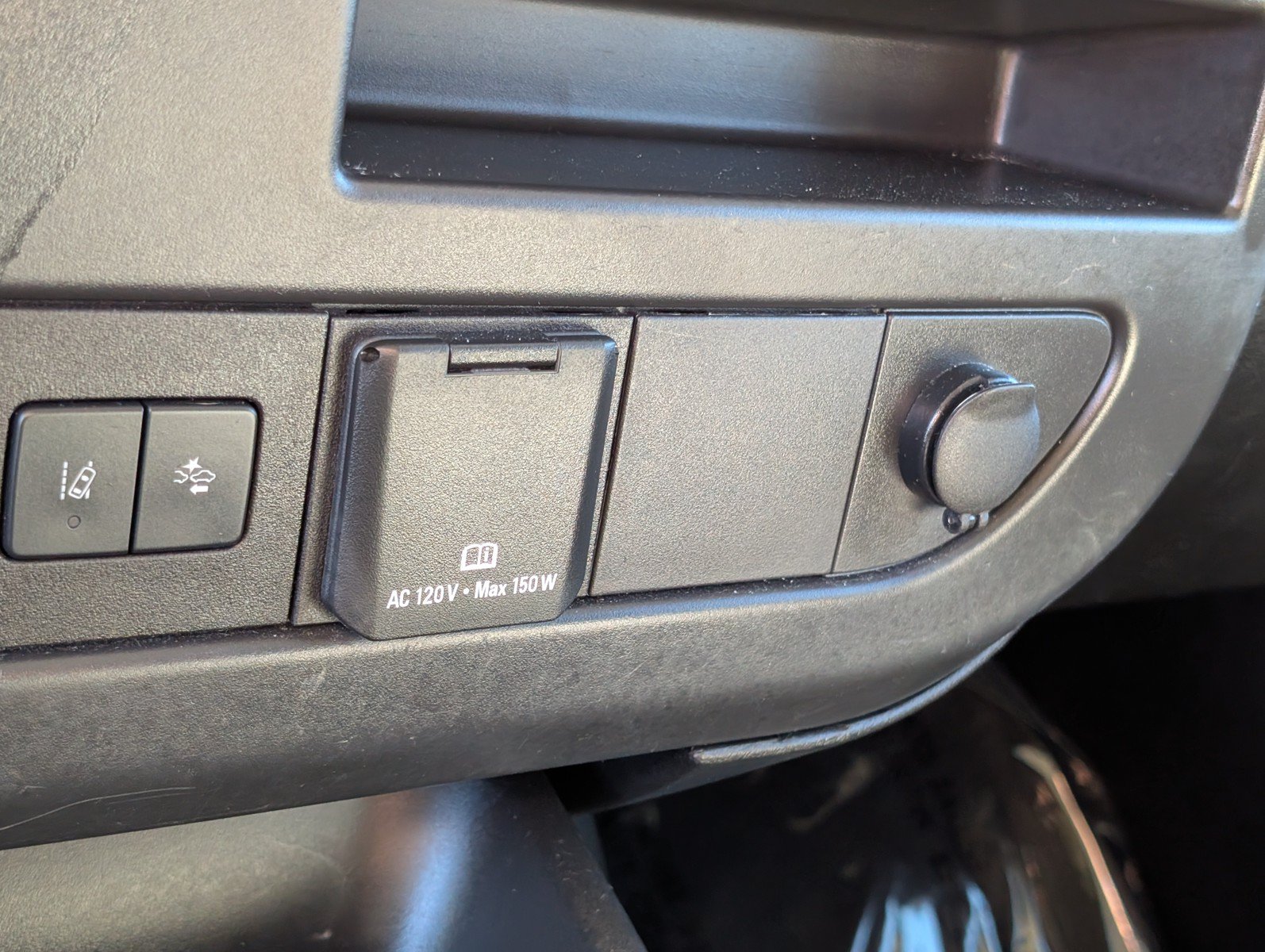 Used 2025 Chevrolet Express 3500 LT w/ LT Preferred Equipment Group RWD image 25