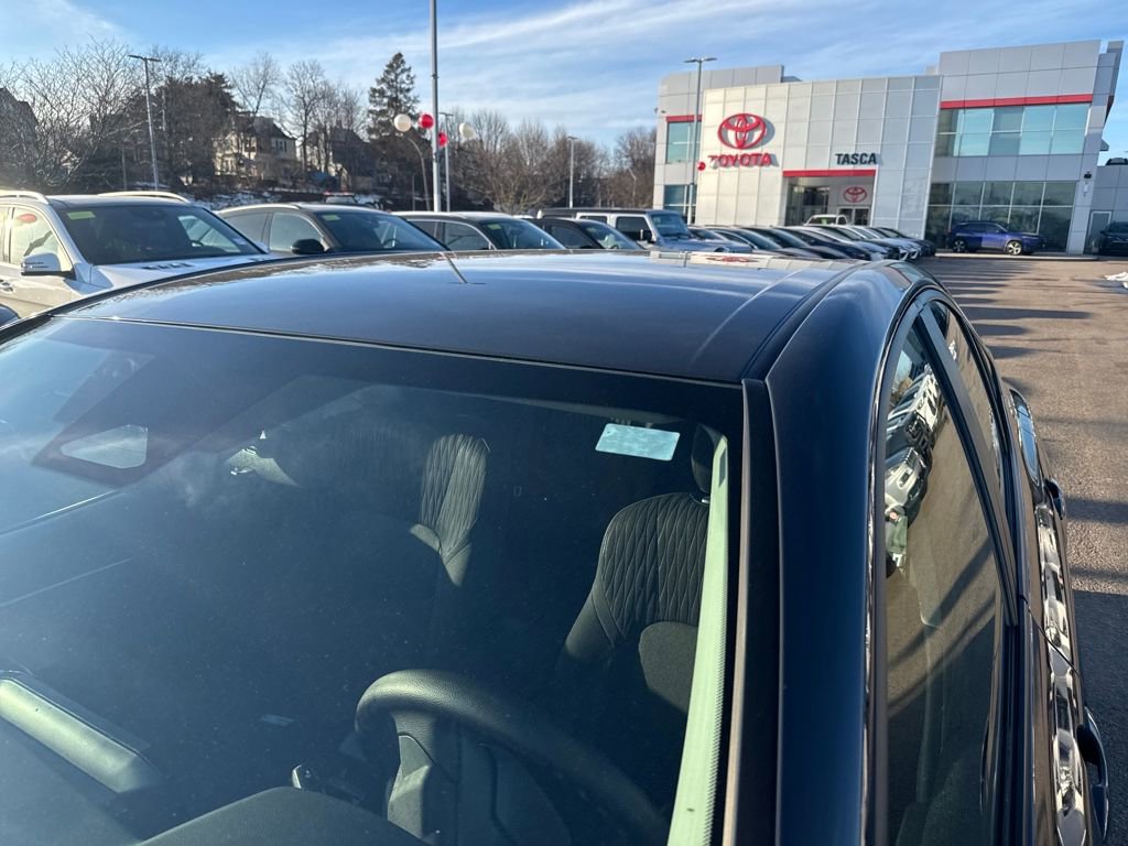 Used 2025 Toyota Camry LE image 43