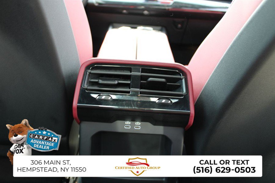 Used 2024 BMW 540i xDrive AWD/4WD image 31