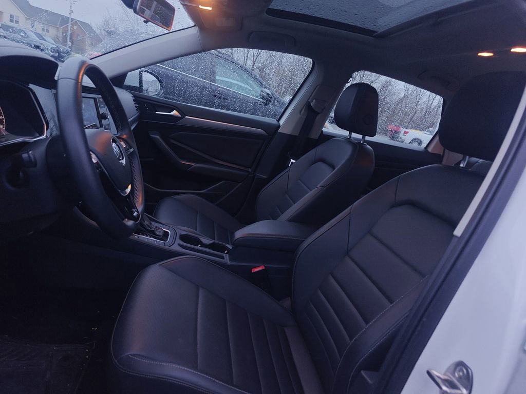 Used 2021 Volkswagen Jetta SE image 6