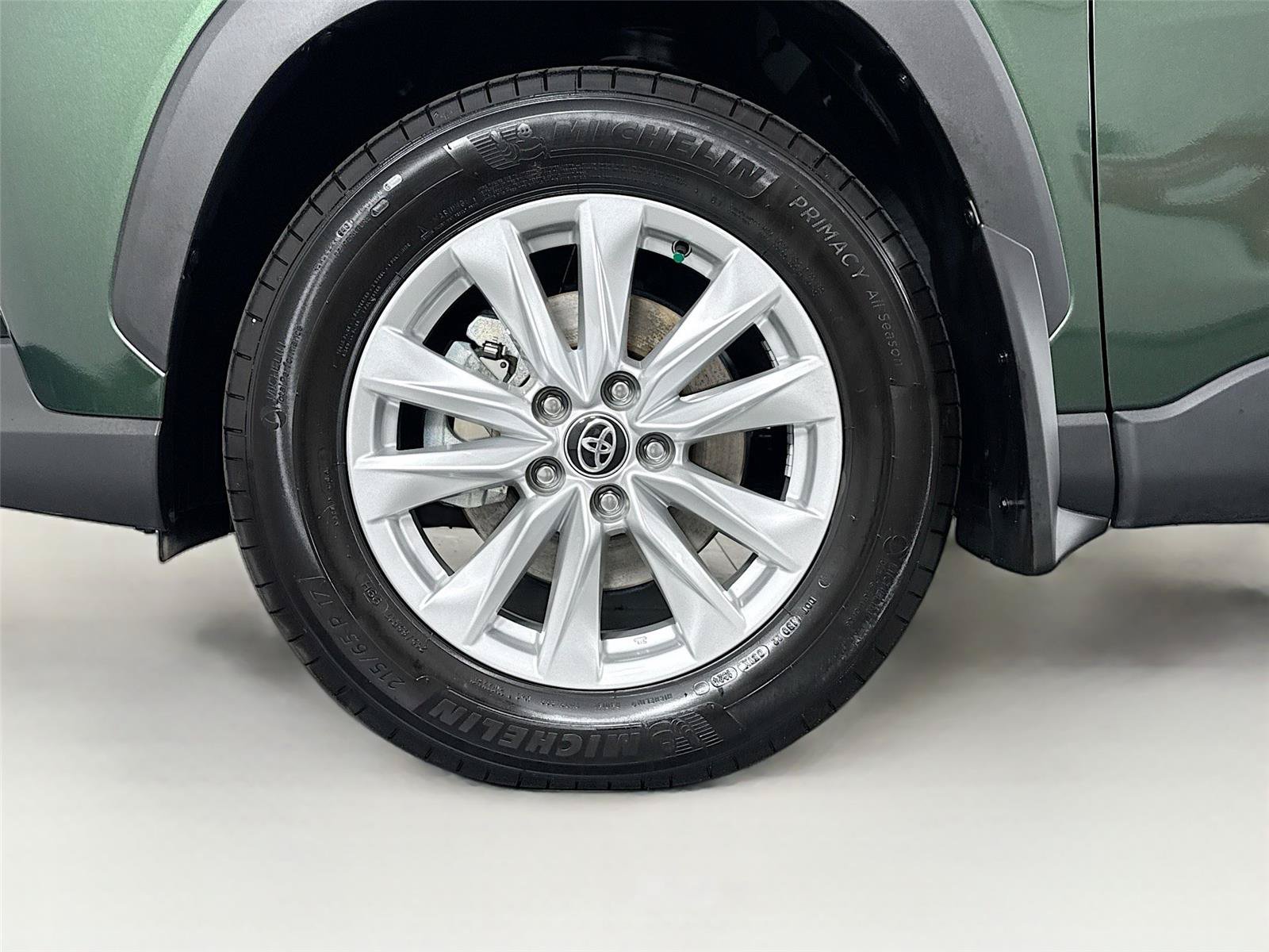 Certified 2024 Toyota Corolla Cross LE FWD image 42