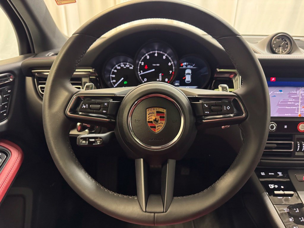 Certified 2025 Porsche Macan w/ Premium Package Plus AWD/4WD image 19