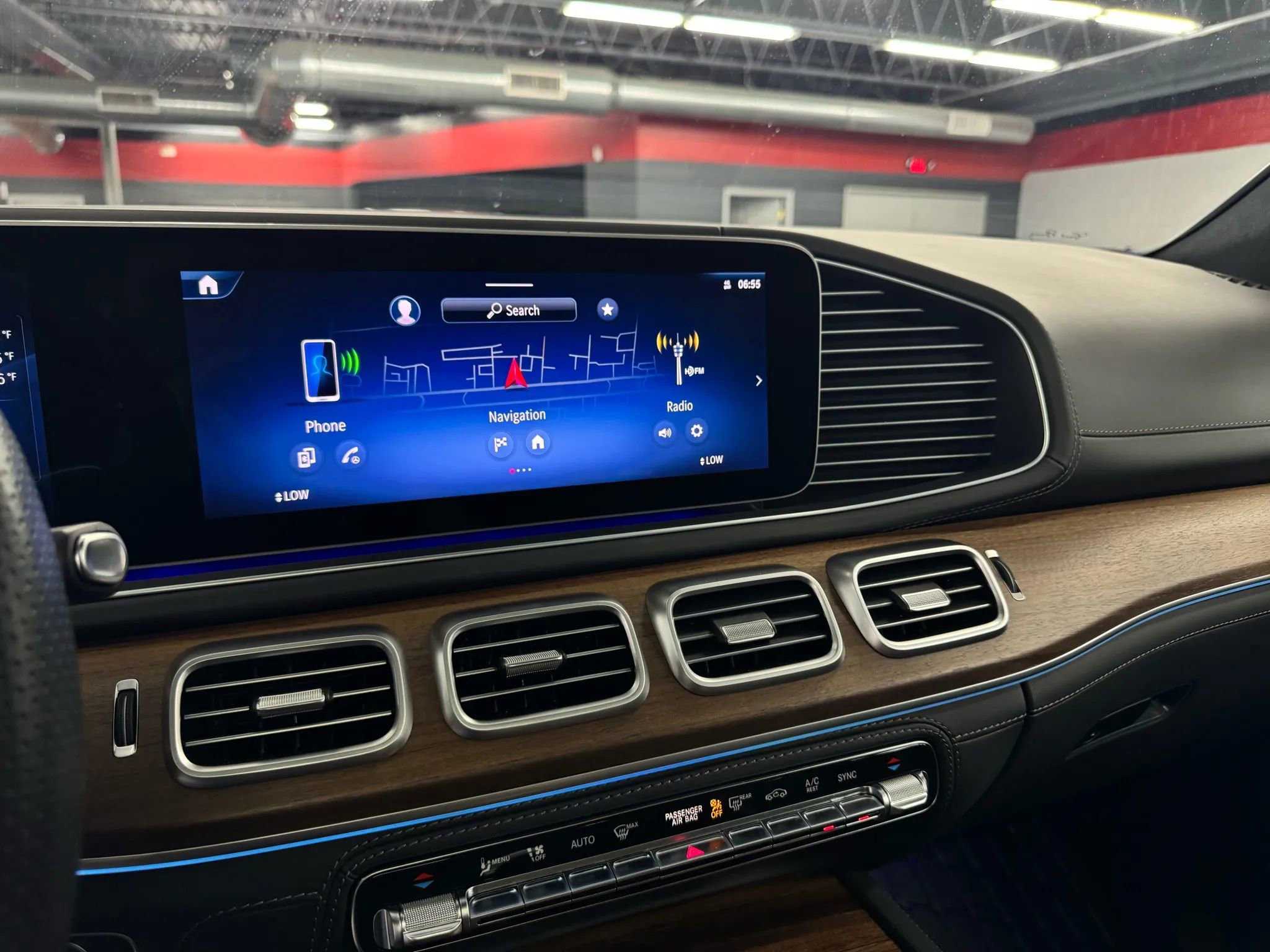 Used 2024 Mercedes-Benz GLS 63 AMG 4MATIC image 26