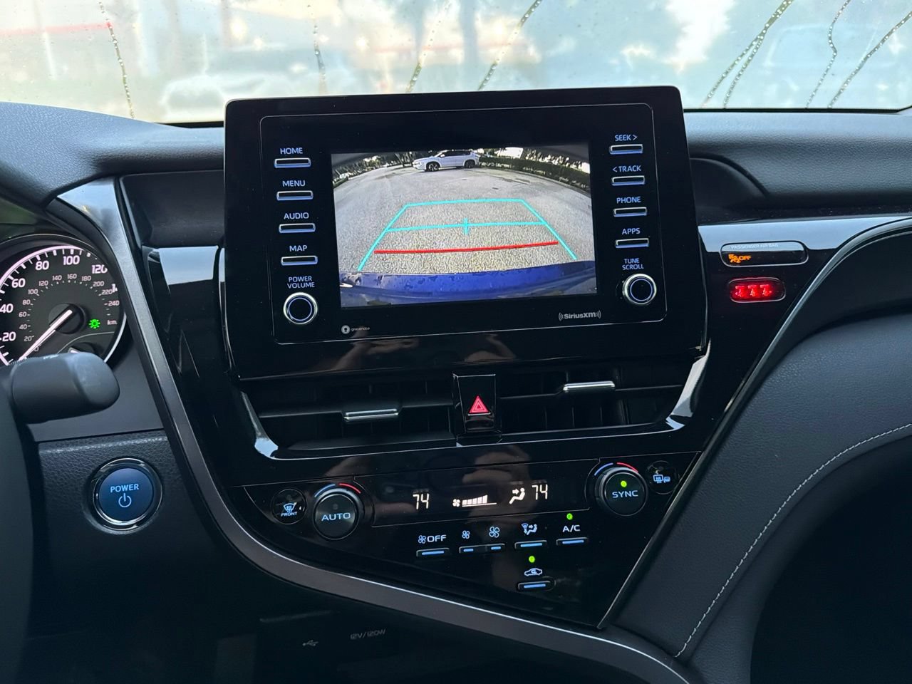 Used 2023 Toyota Camry SE FWD image 10