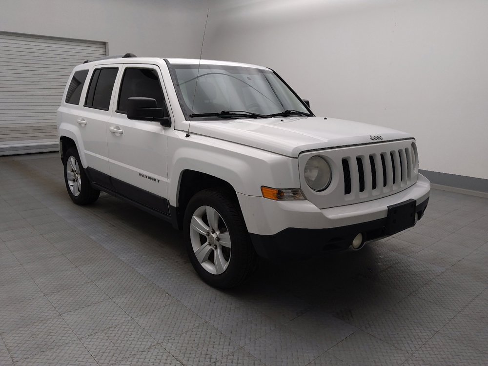 Used 2014 Jeep Patriot Limited w/ Sun/Sound Group FWD image 13