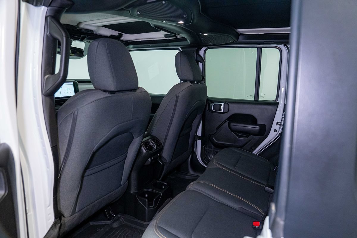 Used 2024 Jeep Wrangler Unlimited Sport AWD/4WD image 19