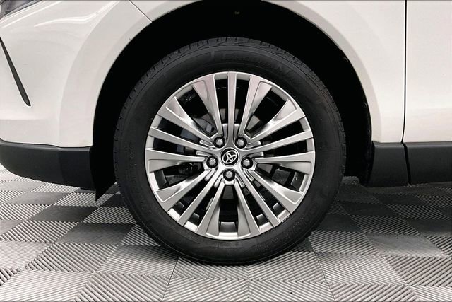 Used 2021 Toyota Venza Limited AWD/4WD image 10