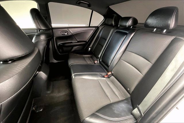 Used 2016 Honda Accord Sport image 20