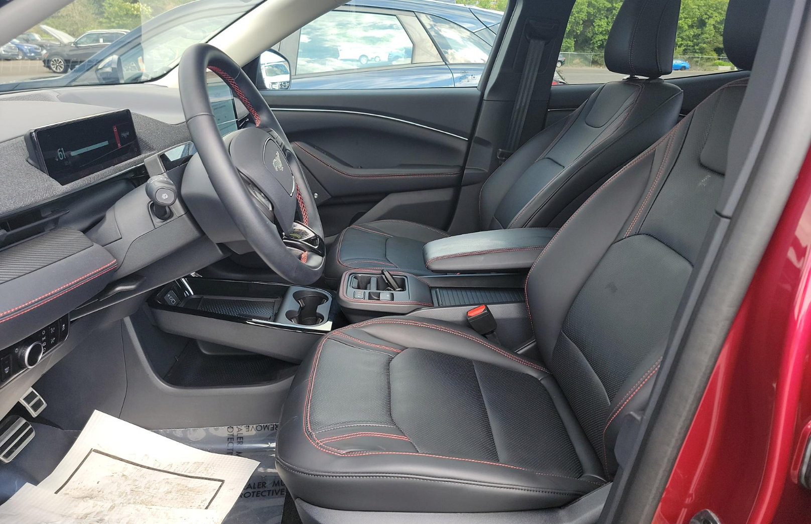 Used 2025 Ford Mustang Mach-E Premium w/ Sport Appearance Package AWD/4WD image 8
