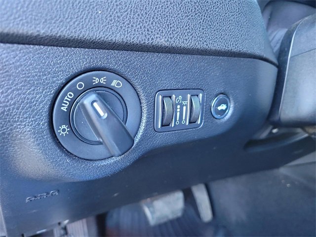 Used 2022 Dodge Charger SXT image 32