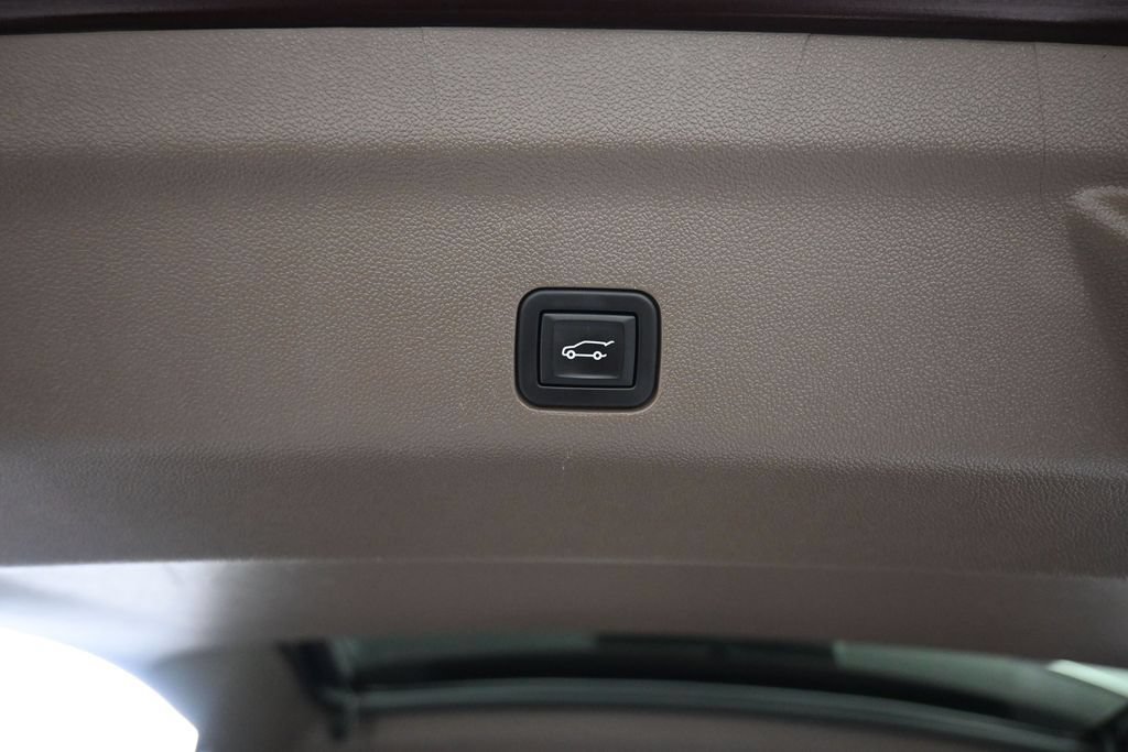 Used 2023 GMC Yukon XL Denali AWD/4WD image 65