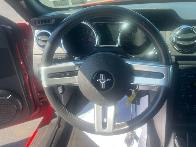Used 2007 Ford Mustang Convertible RWD image 21