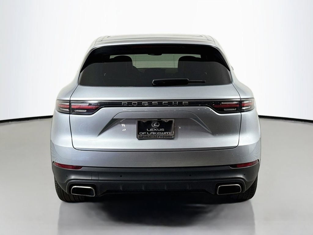 Used 2023 Porsche Cayenne AWD/4WD image 6