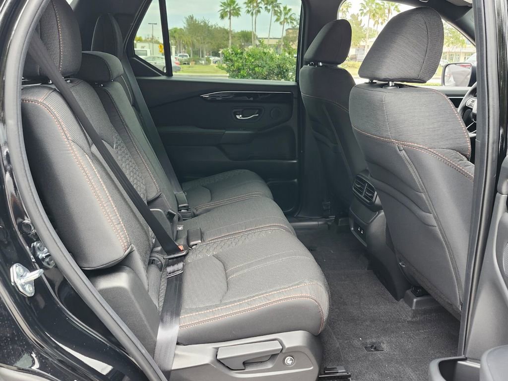 New 2026 Honda Pilot Sport image 18