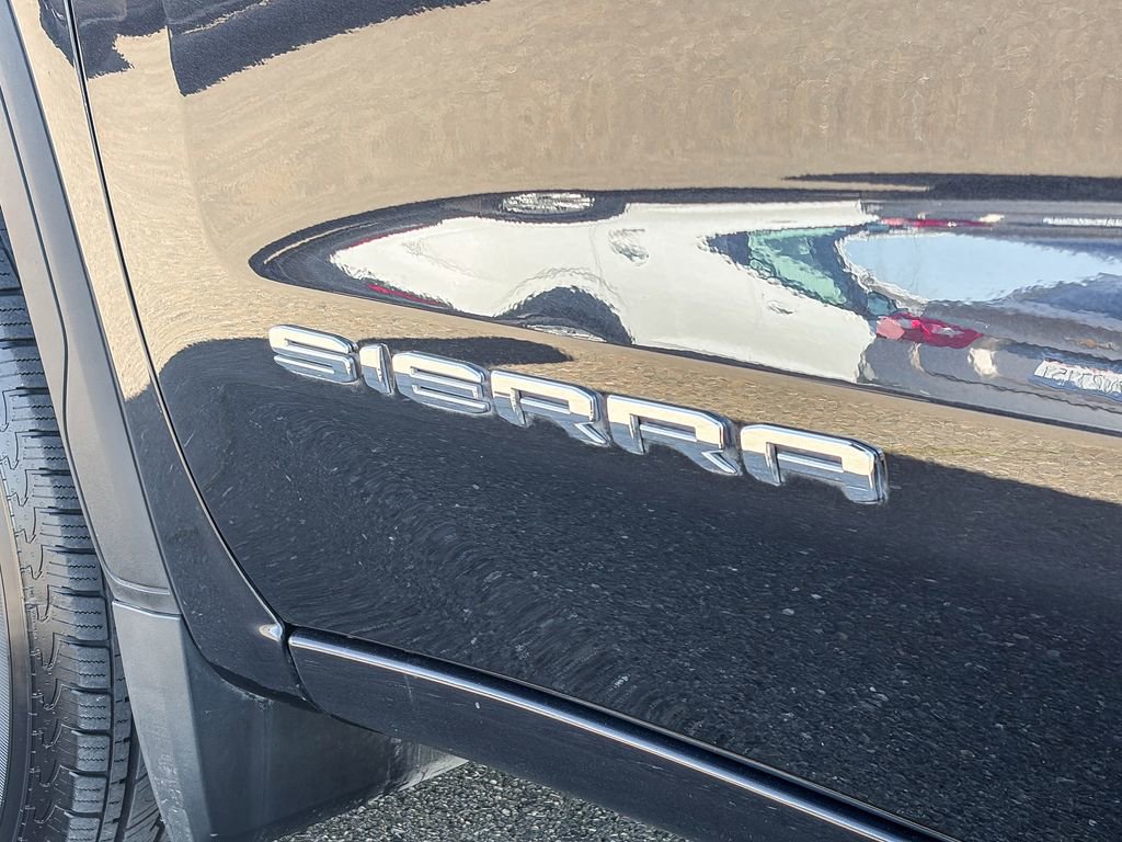 Used 2024 GMC Sierra 1500 SLE image 12