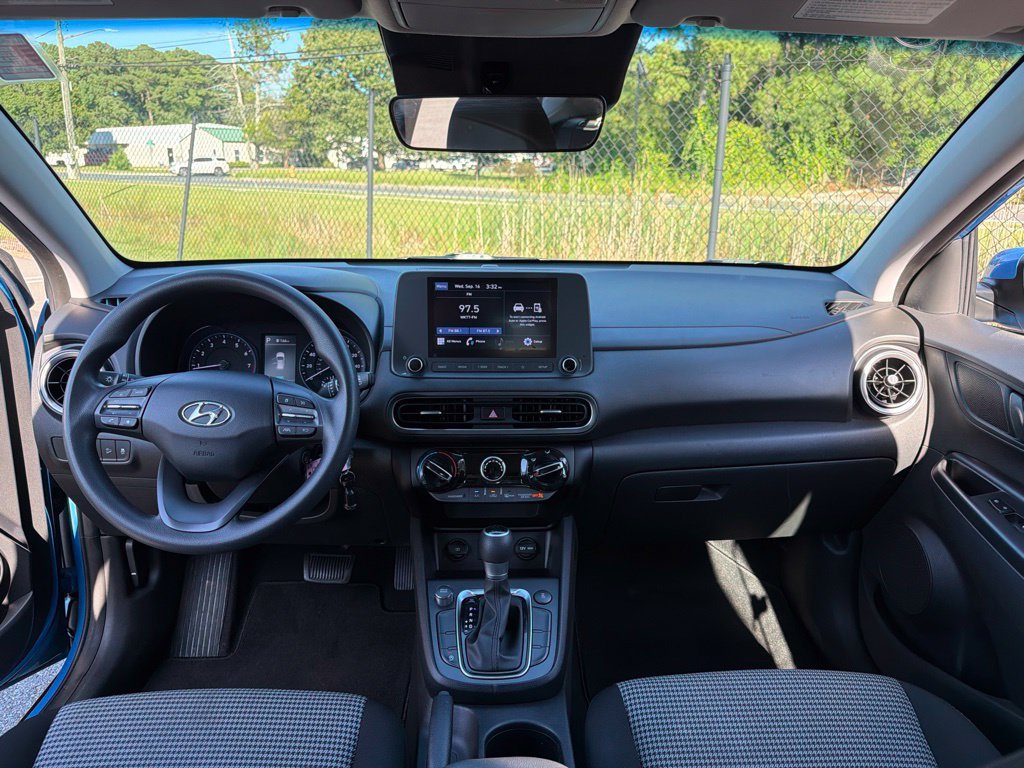 Used 2022 Hyundai Kona SE w/ Cargo Package AWD/4WD image 12