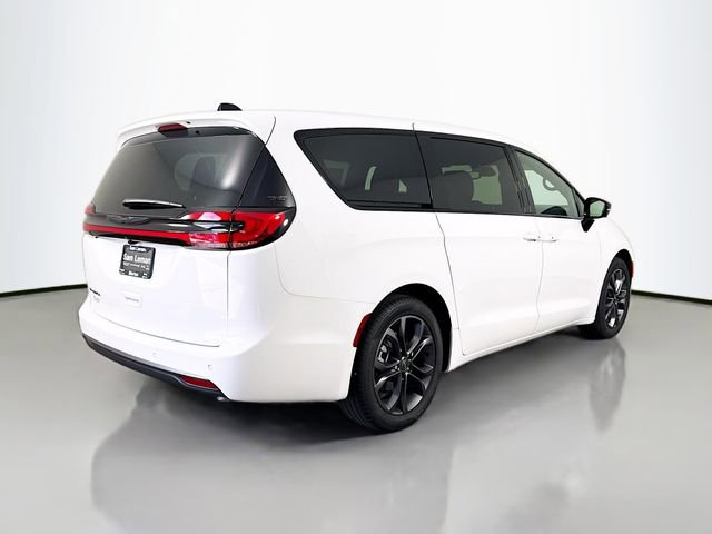 Used 2026 Chrysler Pacifica Select FWD image 7