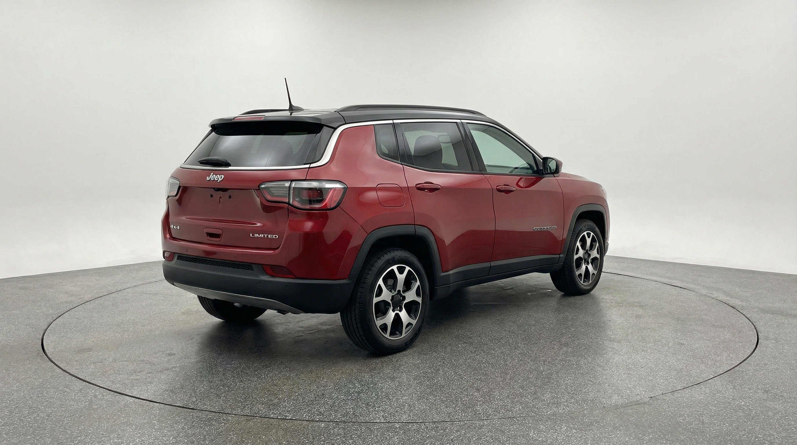 Used 2025 Jeep Compass Limited AWD/4WD image 9