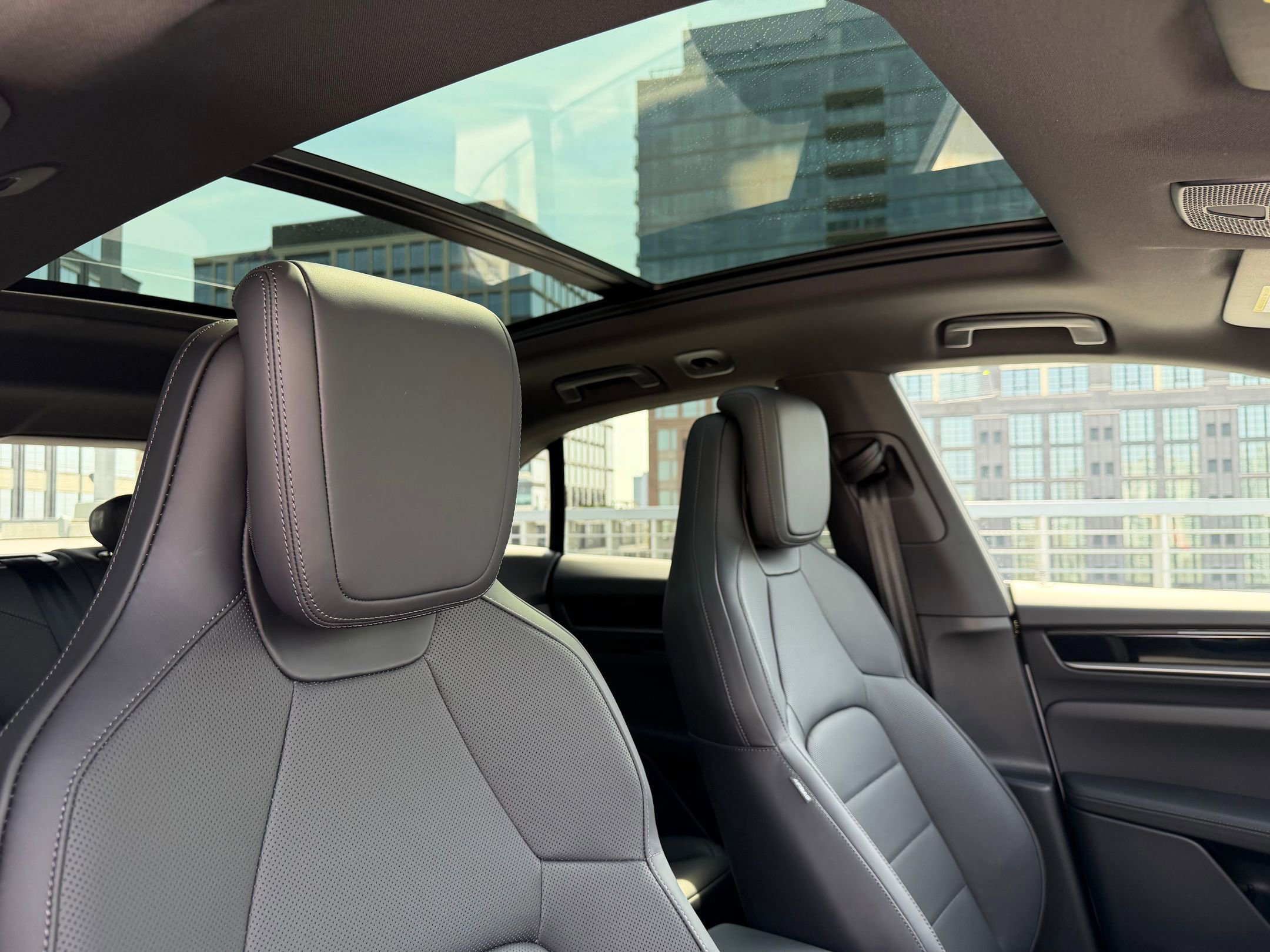New 2026 Porsche Macan 4 Electric AWD/4WD image 14