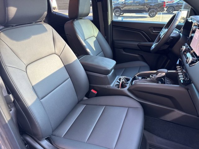 Used 2025 GMC Canyon Elevation w/ Convenience Package image 30