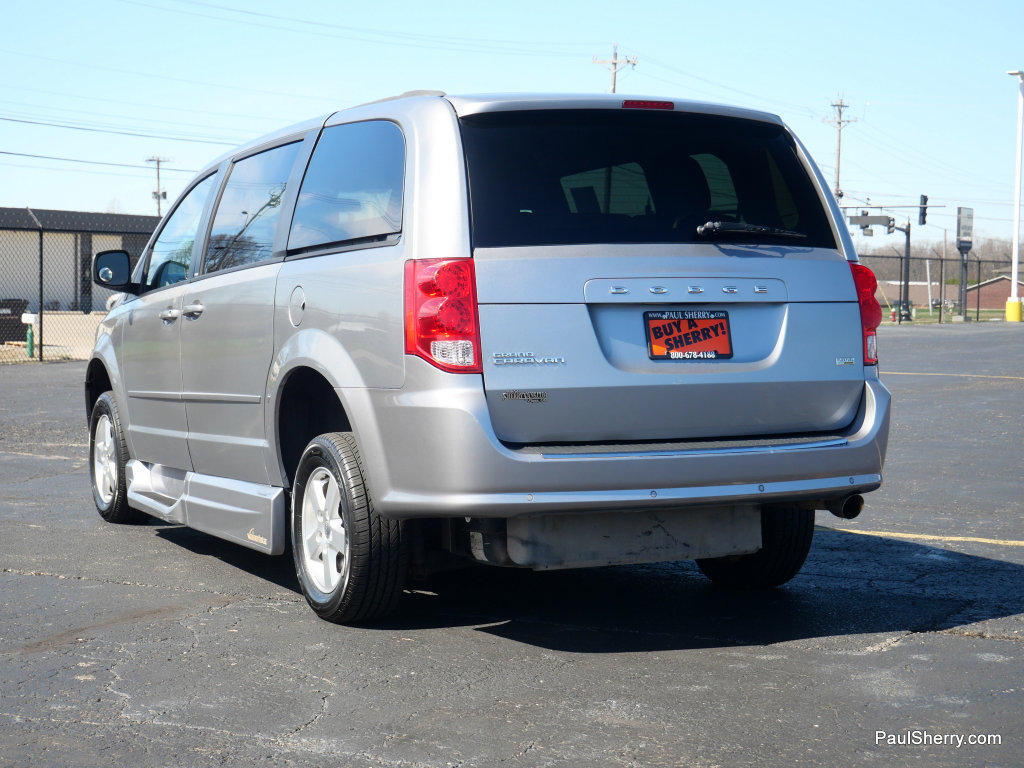 Used 2013 Dodge Grand Caravan SXT w/ Rear Park Assist Pkg FWD image 20