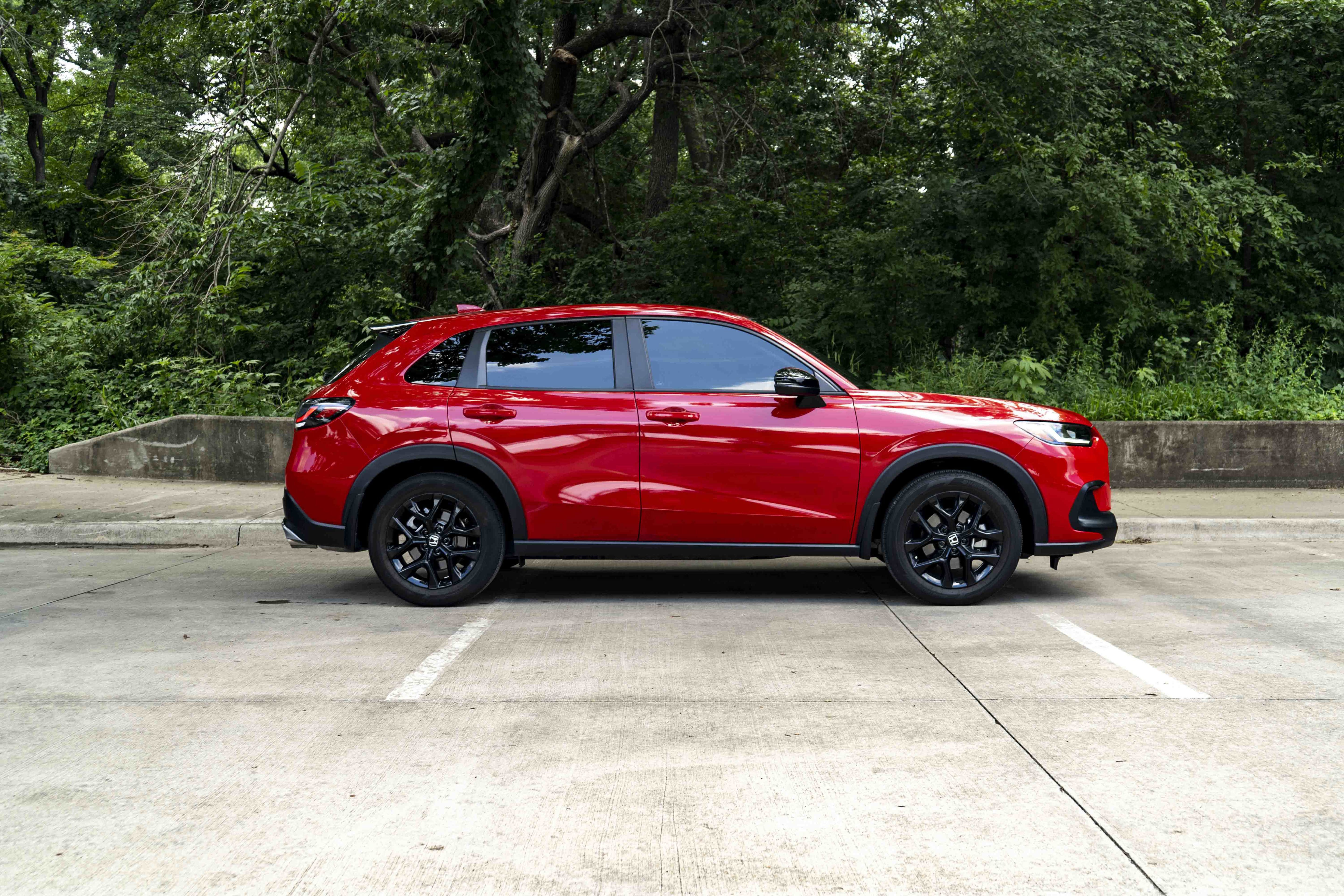 Certified 2025 Honda HR-V Sport image 10