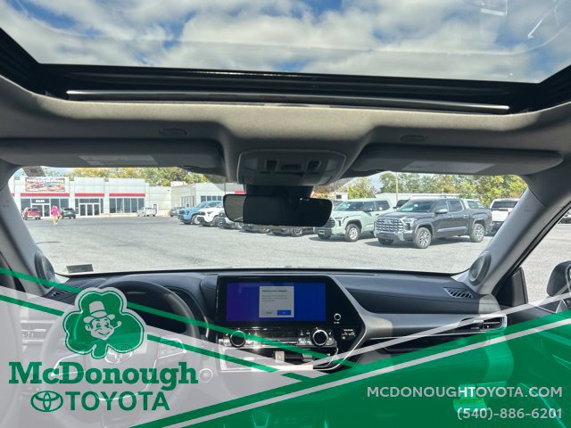New 2026 Toyota Highlander Limited AWD/4WD image 2