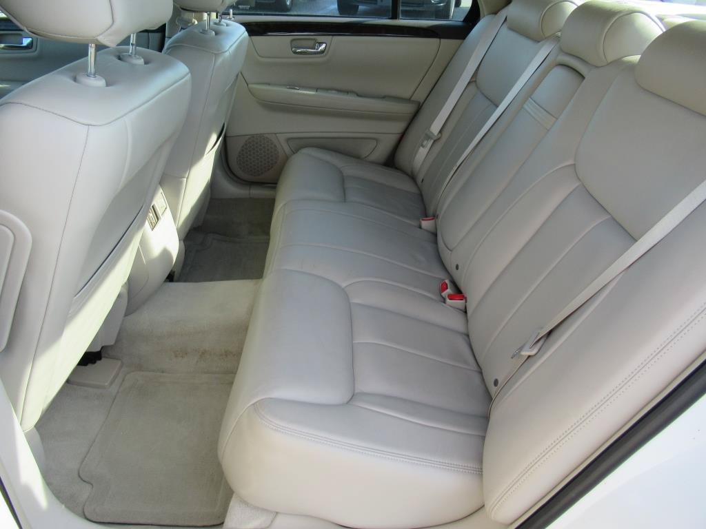 Used 2009 Cadillac DTS FWD image 23