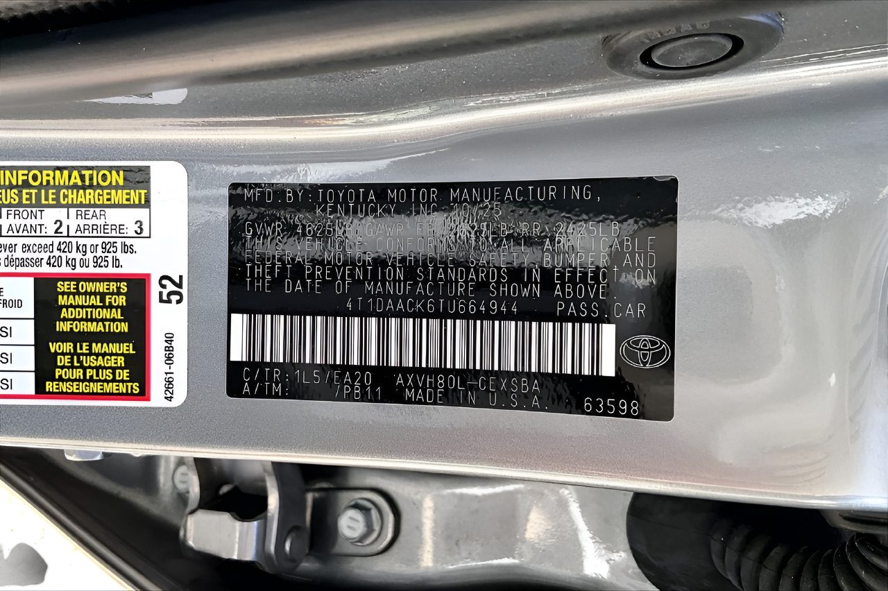 Used 2026 Toyota Camry SE FWD image 30