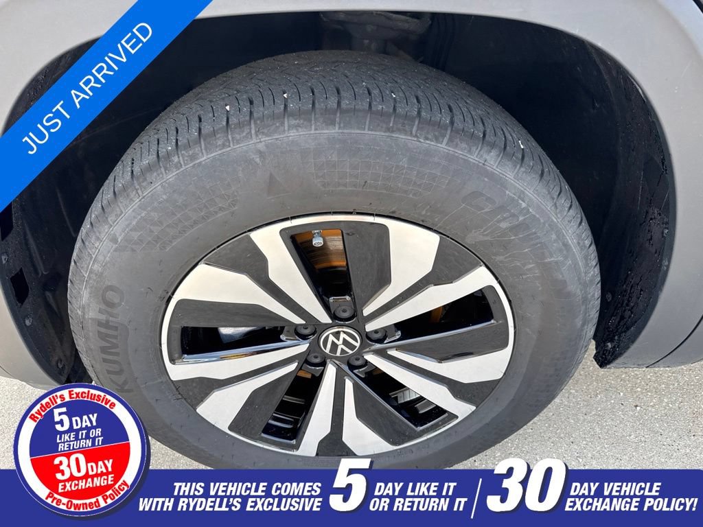 Used 2024 Volkswagen Atlas SE AWD/4WD image 5