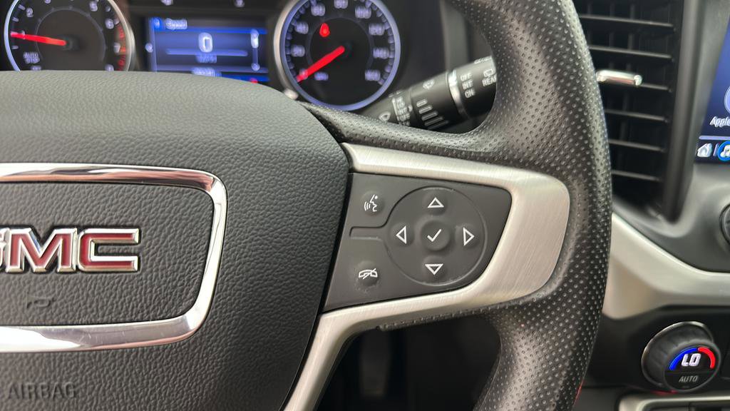 Used 2023 GMC Acadia SLE w/ Driver Convenience Package AWD/4WD image 19