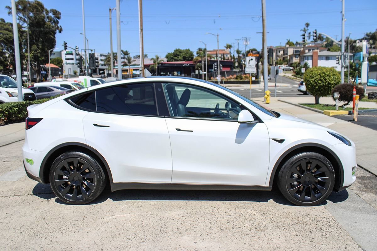 Used 2023 Tesla Model Y Long Range AWD/4WD image 7