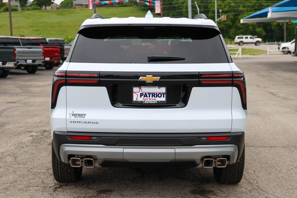 New 2026 Chevrolet Traverse LT FWD image 4