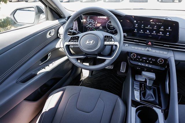 New 2026 Hyundai Elantra Sport FWD image 17