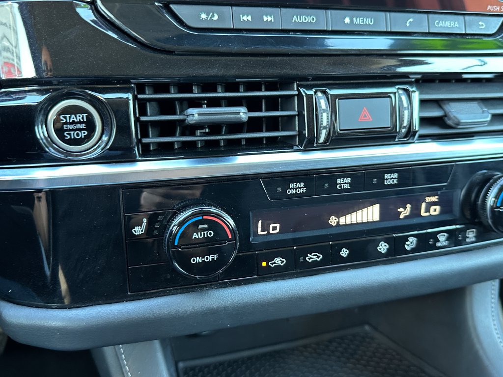 Used 2022 Nissan Pathfinder SV FWD image 31