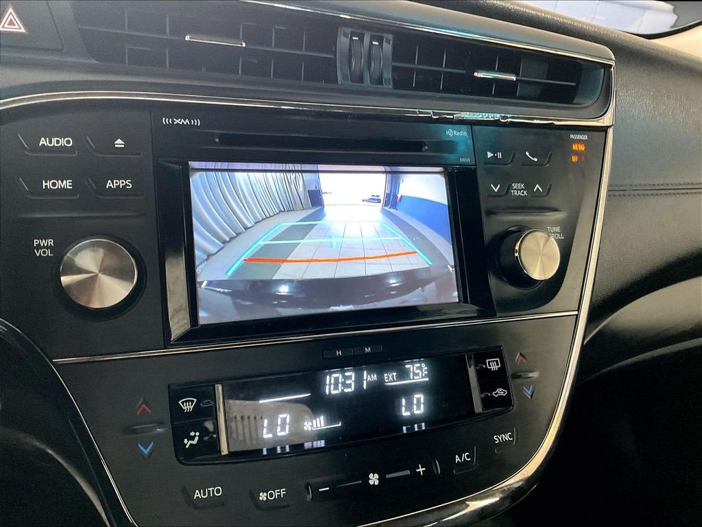 Used 2018 Toyota Avalon XLE FWD image 19