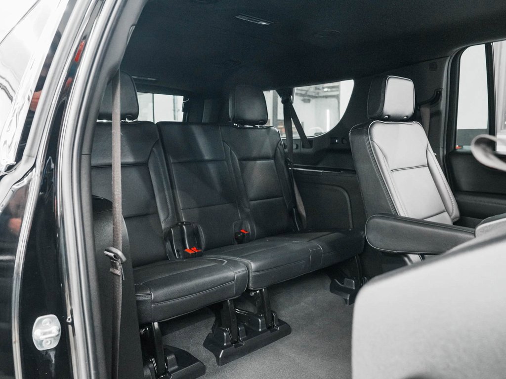 Used 2025 GMC Yukon XL Denali image 33