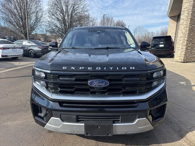 Used 2025 Ford Expedition Platinum image 8