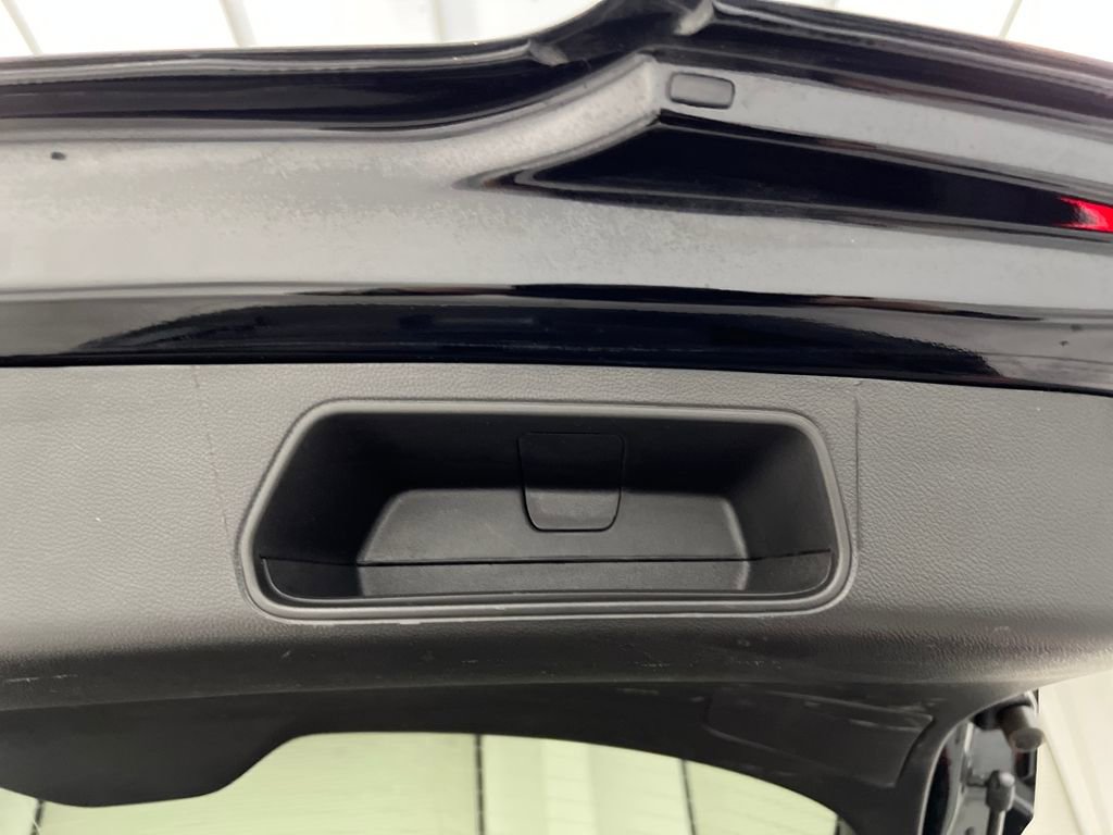 Used 2025 Chevrolet Blazer LT image 36