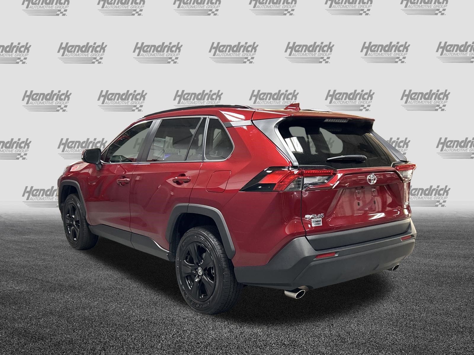 Used 2024 Toyota RAV4 XLE w/ Convenience Package FWD image 5