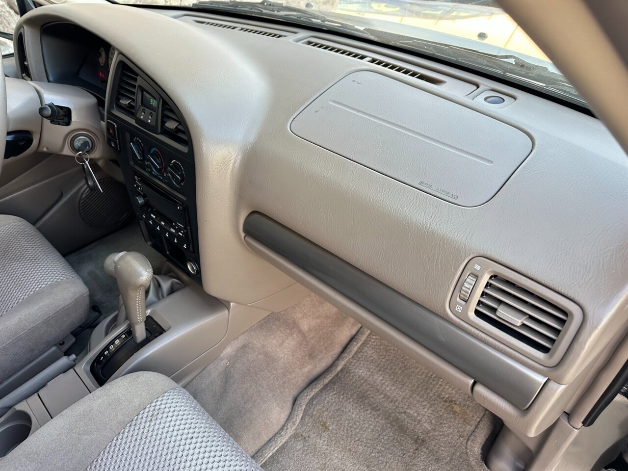 Used 2004 Nissan Pathfinder SE image 29