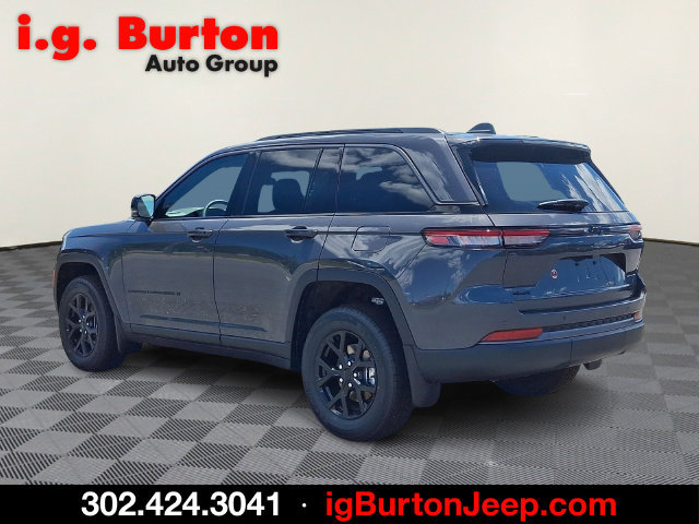 New 2026 Jeep Grand Cherokee Altitude AWD/4WD image 3