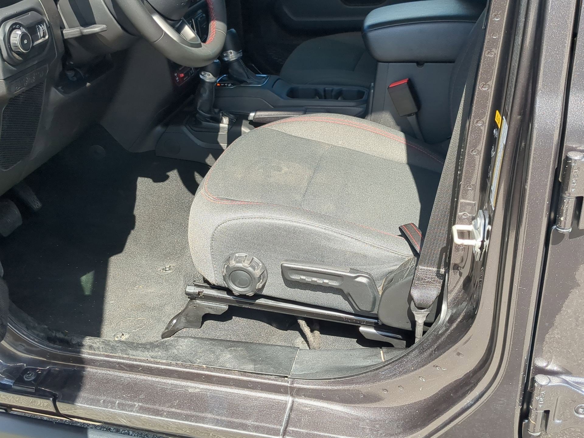 Used 2024 Jeep Wrangler Unlimited Rubicon image 13