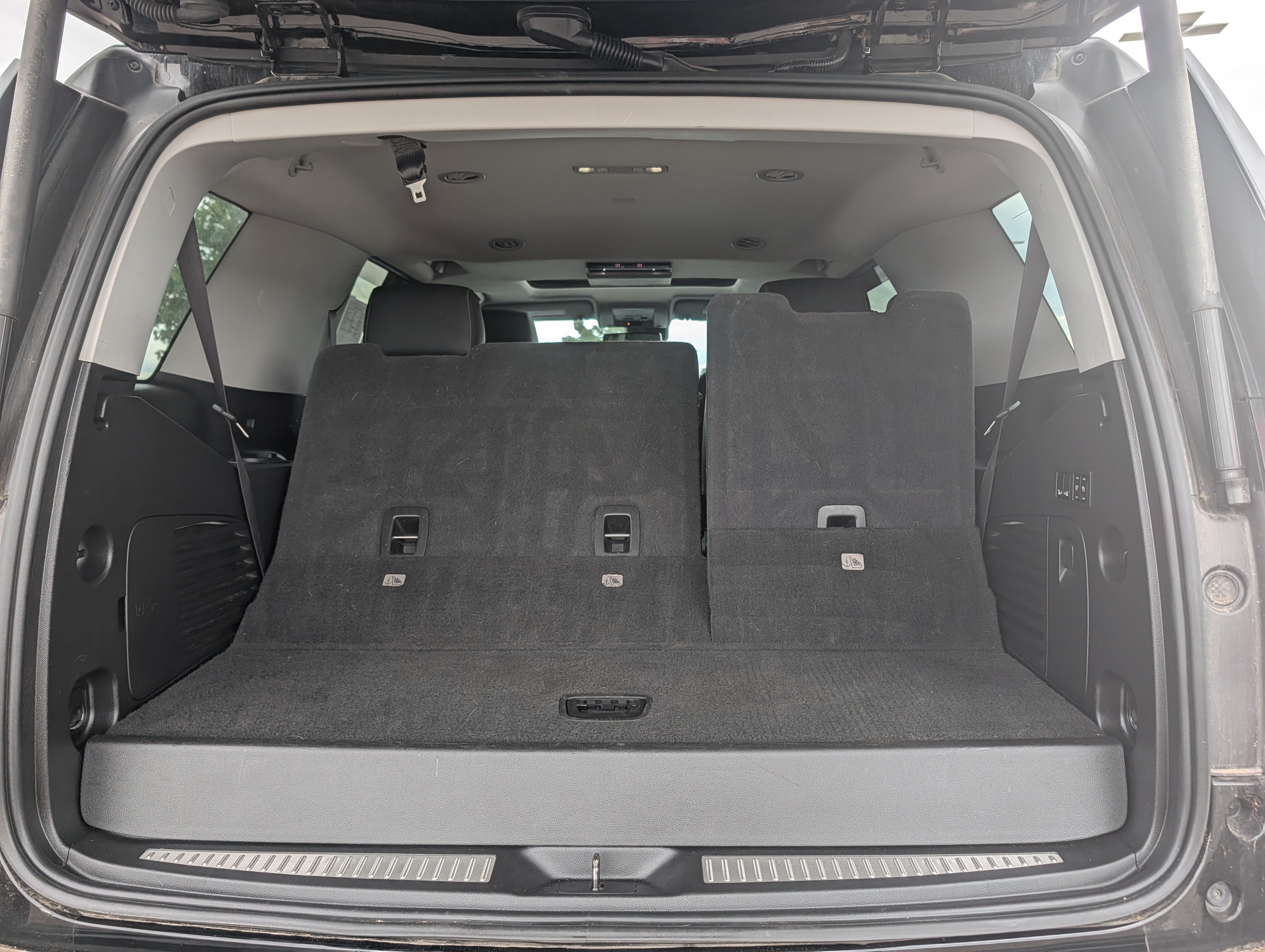Used 2020 Chevrolet Tahoe Premier AWD/4WD image 18